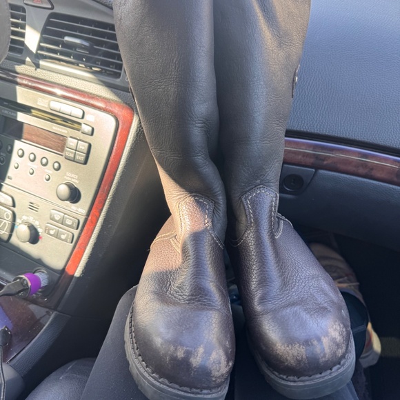 Pajar Mirabel Genuine Canadian Shearling lined boots size 7.5  Some scruff marks - Picture 6 of 10